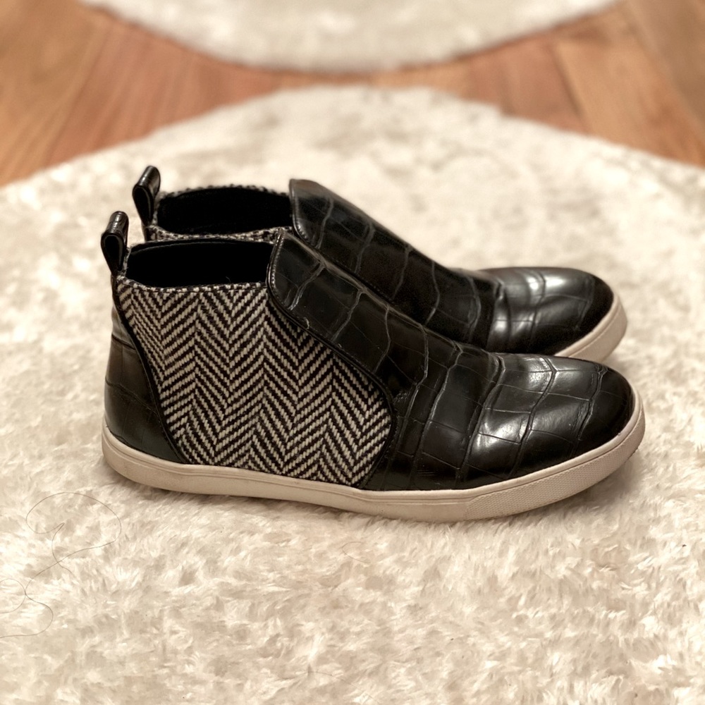 Sam Edelman Sneakers in Black and White